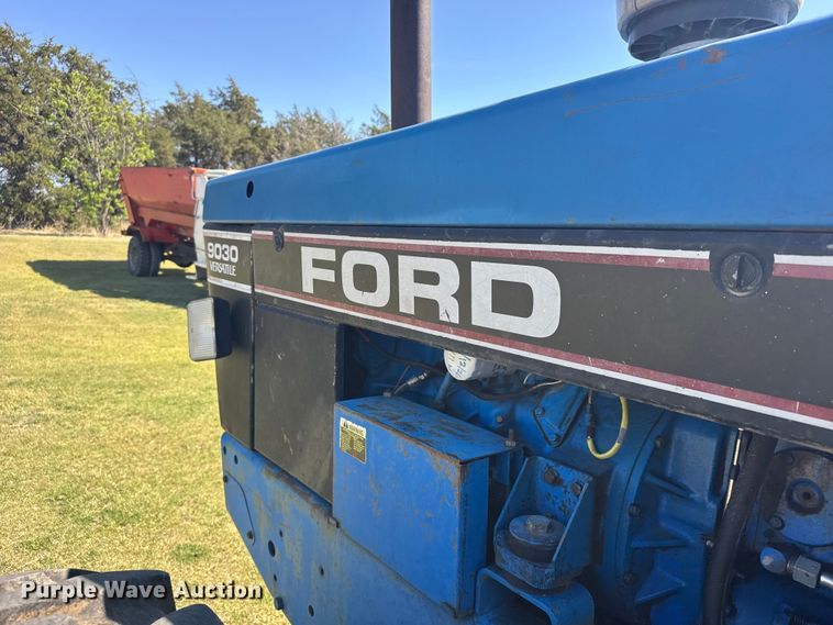 image for item FB7382 Ford 9030 Versatile 4WD bi-directional tractor