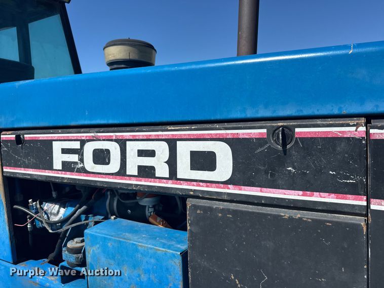 image for item FB7382 Ford 9030 Versatile 4WD bi-directional tractor