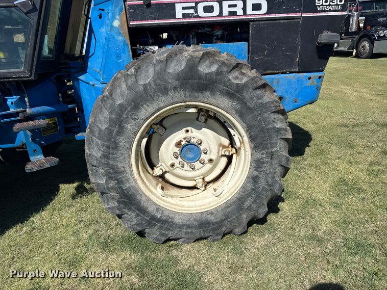 image for item FB7382 Ford 9030 Versatile 4WD bi-directional tractor