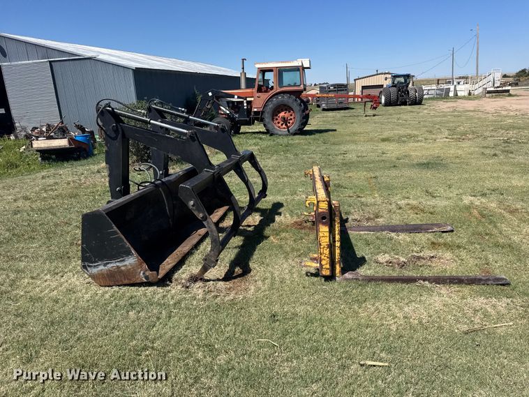 image for item FB7382 Ford 9030 Versatile 4WD bi-directional tractor