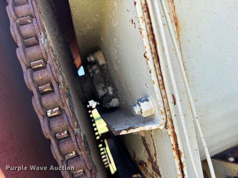 image for item FB7383 1975 Ford 800 feed mixer truck