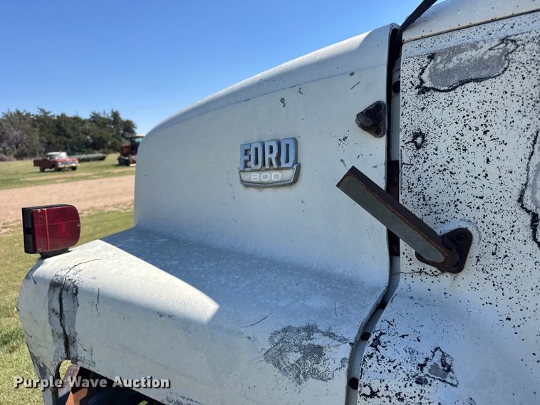 image for item FB7383 1975 Ford 800 feed mixer truck