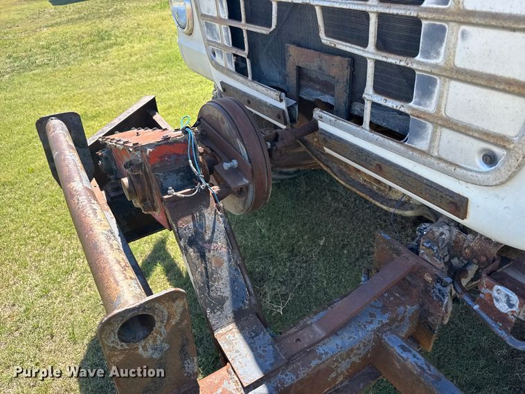 image for item FB7383 1975 Ford 800 feed mixer truck