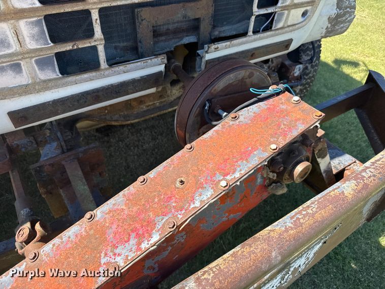 image for item FB7383 1975 Ford 800 feed mixer truck