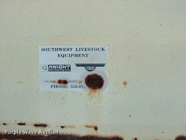 image for item FB7383 1975 Ford 800 feed mixer truck