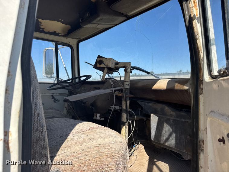 image for item FB7383 1975 Ford 800 feed mixer truck