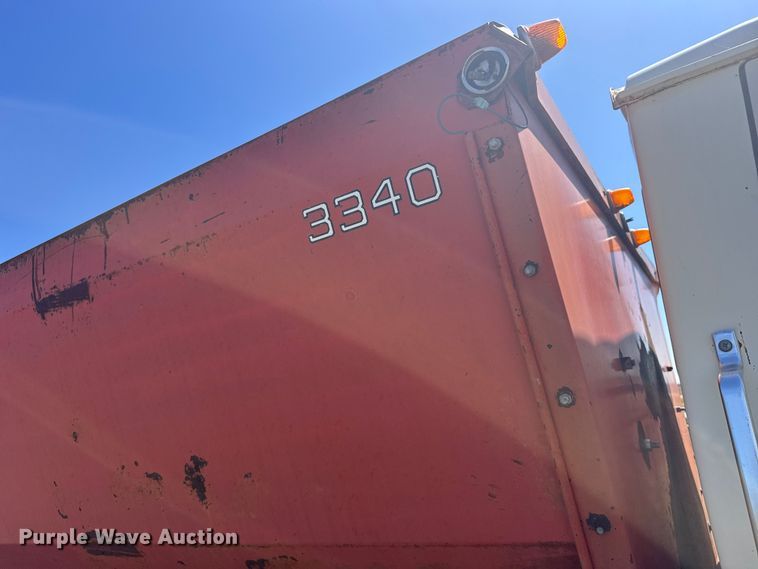 image for item FB7384 1976 Ford 750 feed mixer truck