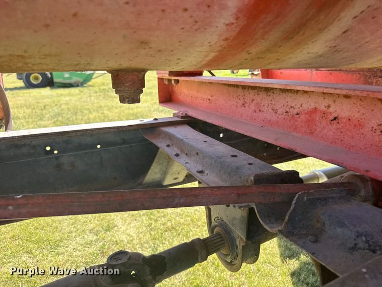 image for item FB7384 1976 Ford 750 feed mixer truck