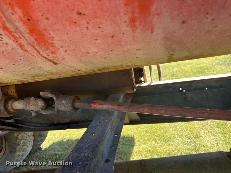 image for item FB7384 1976 Ford 750 feed mixer truck