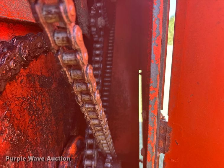 image for item FB7384 1976 Ford 750 feed mixer truck