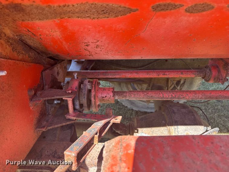 image for item FB7384 1976 Ford 750 feed mixer truck