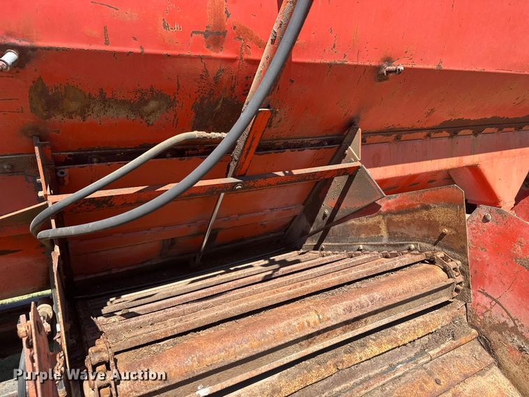 image for item FB7384 1976 Ford 750 feed mixer truck