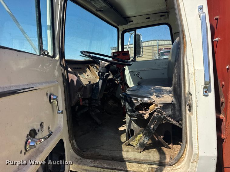 image for item FB7384 1976 Ford 750 feed mixer truck