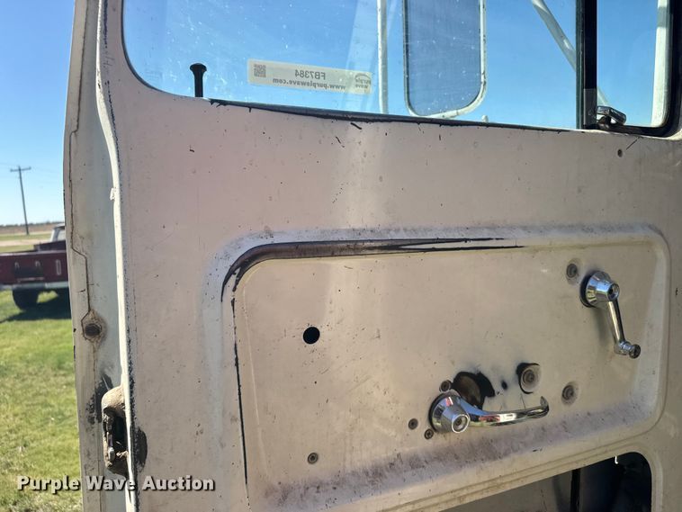 image for item FB7384 1976 Ford 750 feed mixer truck