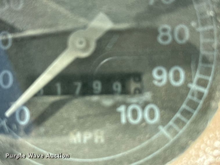 image for item FB7384 1976 Ford 750 feed mixer truck