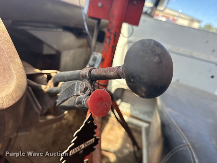 image for item FB7384 1976 Ford 750 feed mixer truck