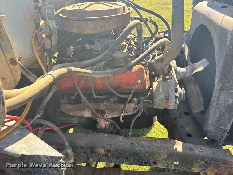 image for item FB7384 1976 Ford 750 feed mixer truck