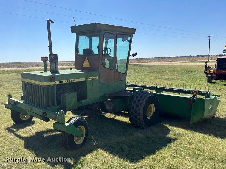 image for item FB7385 John Deere 2280 swather / windrower