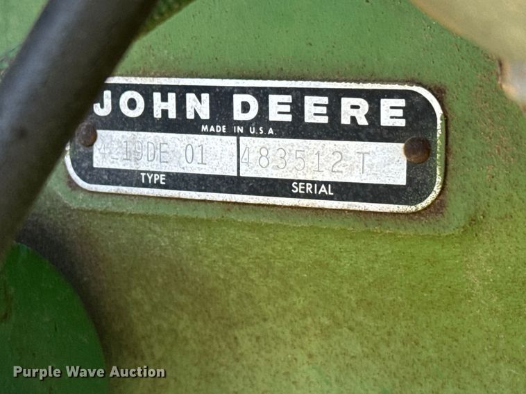image for item FB7385 John Deere 2280 swather / windrower