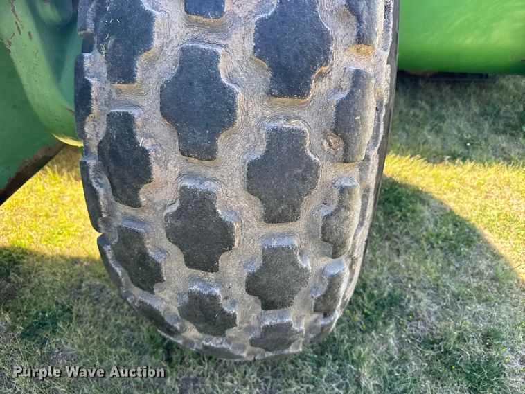 image for item FB7385 John Deere 2280 swather / windrower