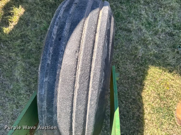 image for item FB7385 John Deere 2280 swather / windrower
