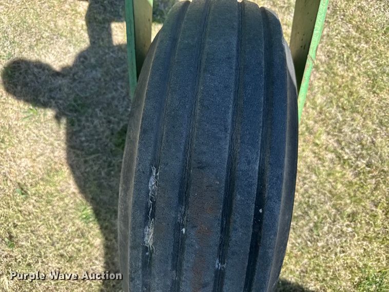 image for item FB7385 John Deere 2280 swather / windrower