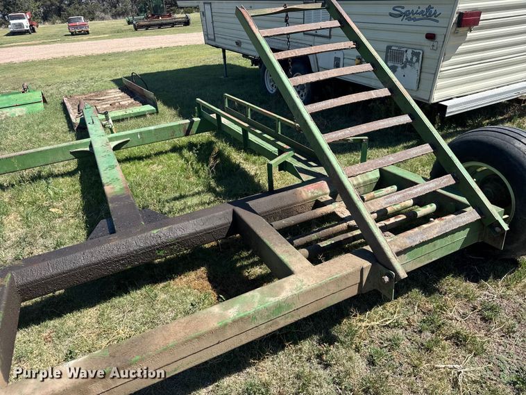 image for item FB7385 John Deere 2280 swather / windrower