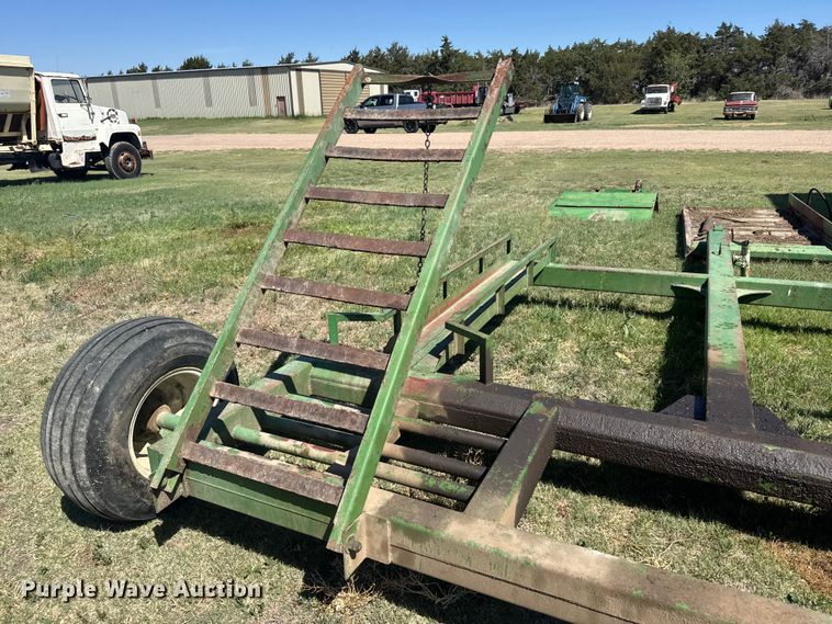 image for item FB7385 John Deere 2280 swather / windrower