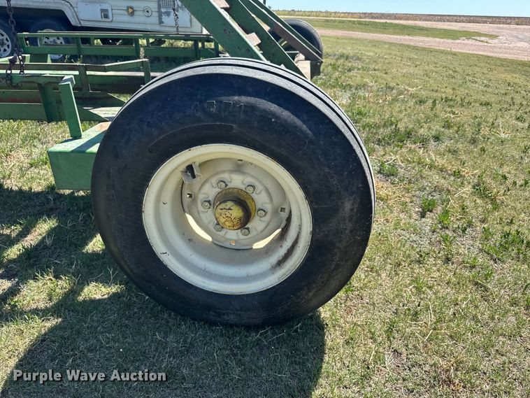 image for item FB7385 John Deere 2280 swather / windrower