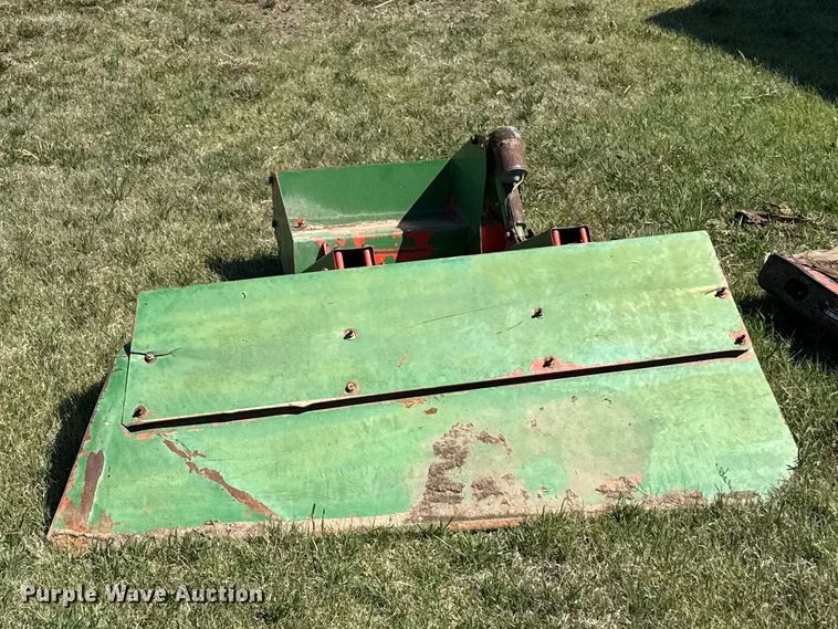 image for item FB7385 John Deere 2280 swather / windrower