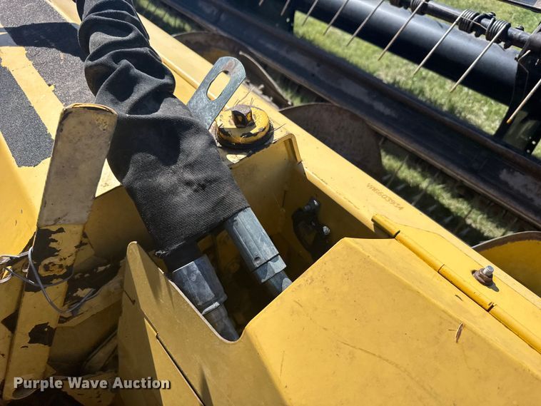 image for item FB7388 2001 New Holland HW320 swather / windrower