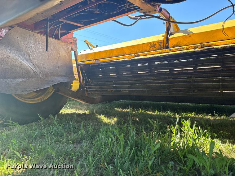 image for item FB7388 2001 New Holland HW320 swather / windrower