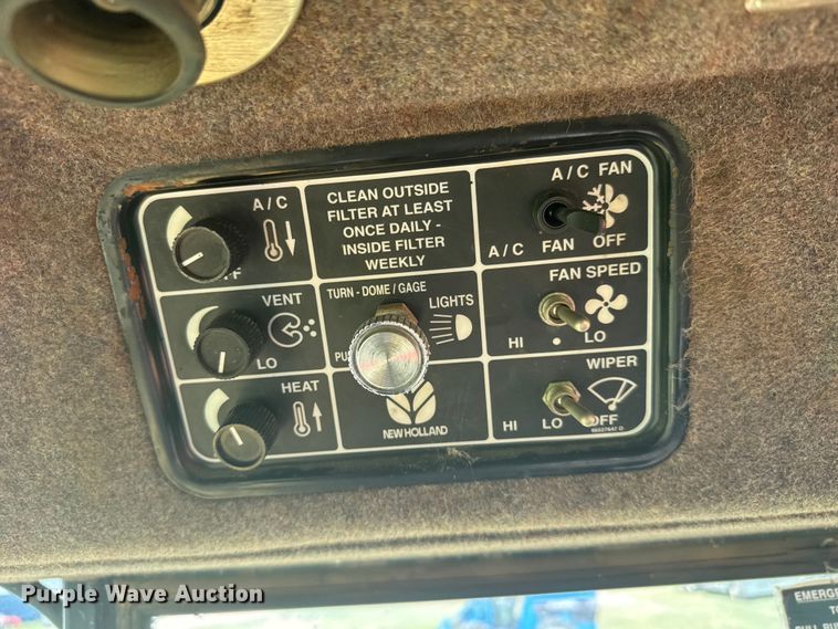 image for item FB7388 2001 New Holland HW320 swather / windrower