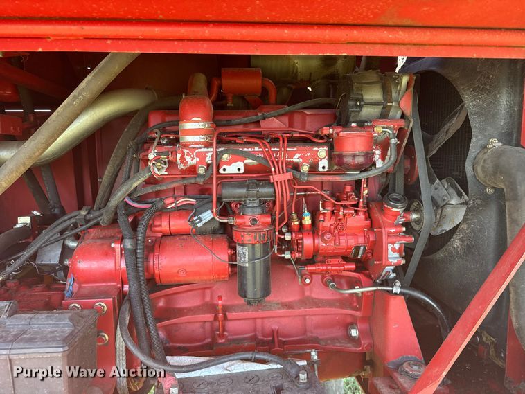 image for item FB7388 2001 New Holland HW320 swather / windrower