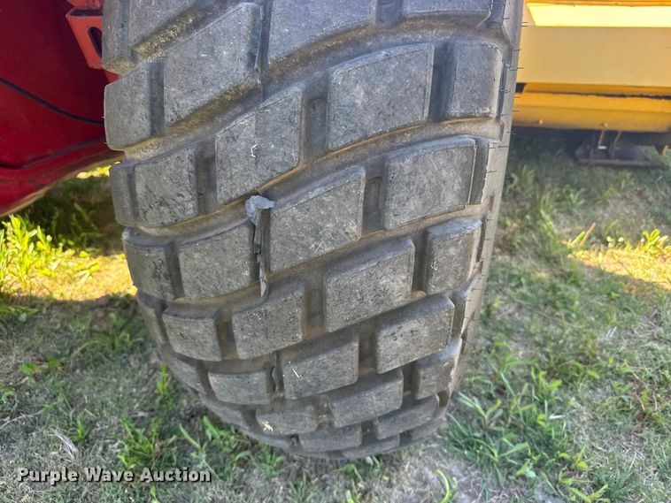 image for item FB7388 2001 New Holland HW320 swather / windrower