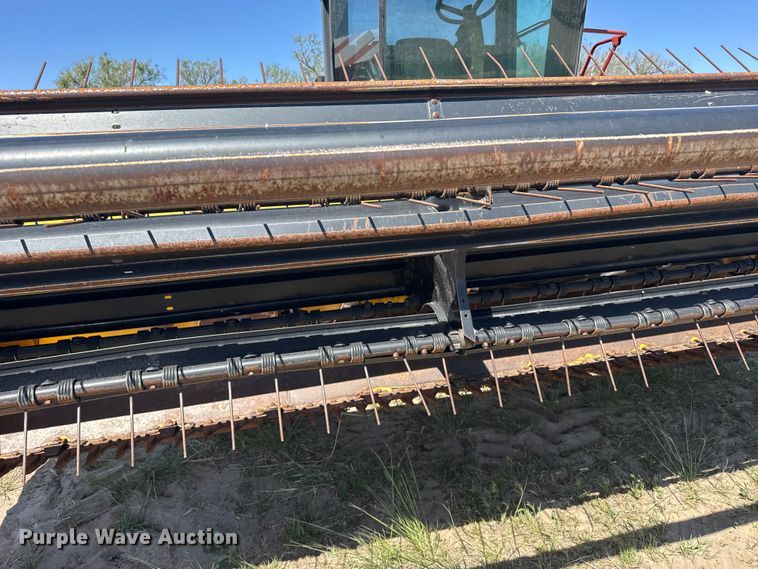 image for item FB7391 1996 Hew Holand 2550 swather / windrower