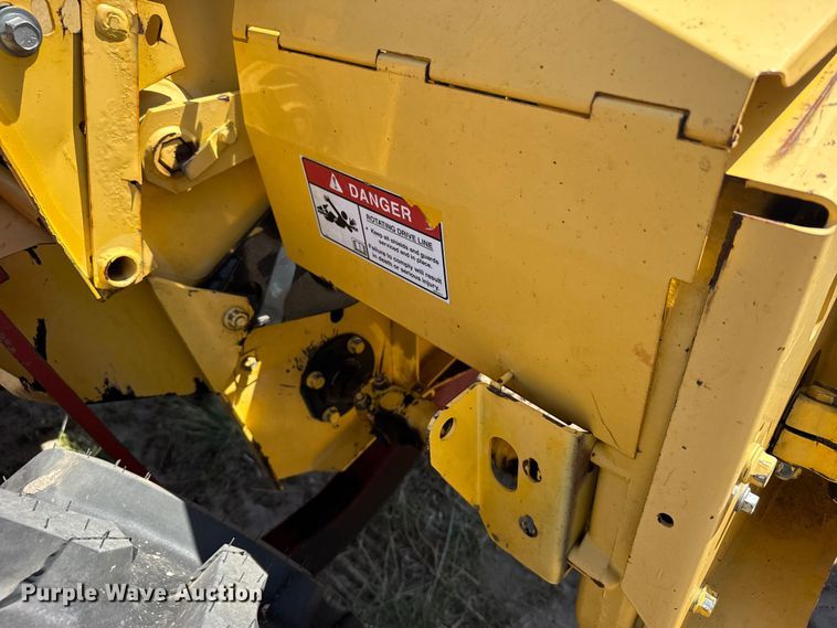 image for item FB7391 1996 Hew Holand 2550 swather / windrower