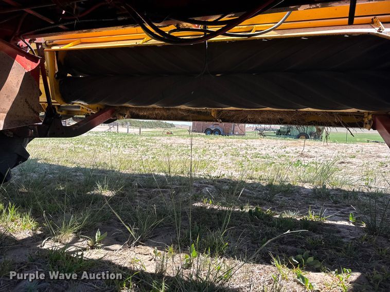 image for item FB7391 1996 Hew Holand 2550 swather / windrower
