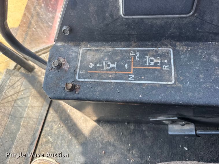 image for item FB7391 1996 Hew Holand 2550 swather / windrower