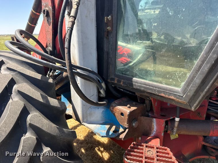 image for item FB7397 Versatile 276 4WD bi-directional tractor