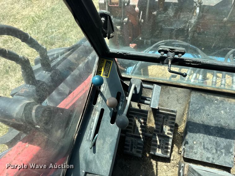 image for item FB7397 Versatile 276 4WD bi-directional tractor