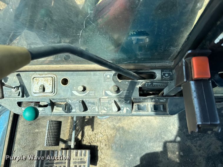 image for item FB7397 Versatile 276 4WD bi-directional tractor