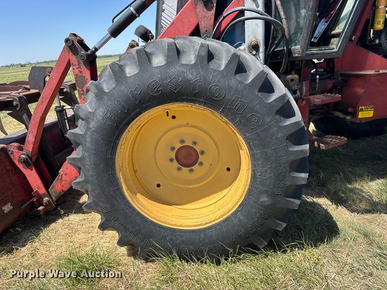 image for item FB7397 Versatile 276 4WD bi-directional tractor
