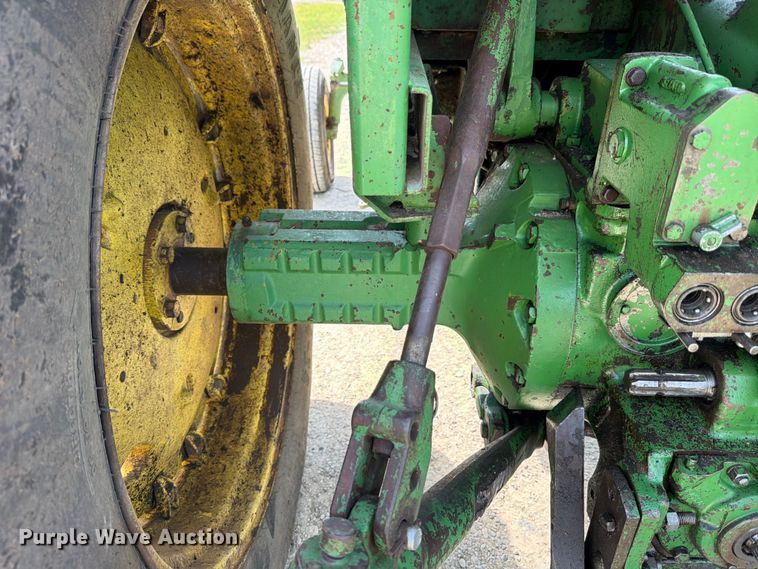 image for item FB8168 John Deere 4430 tractor