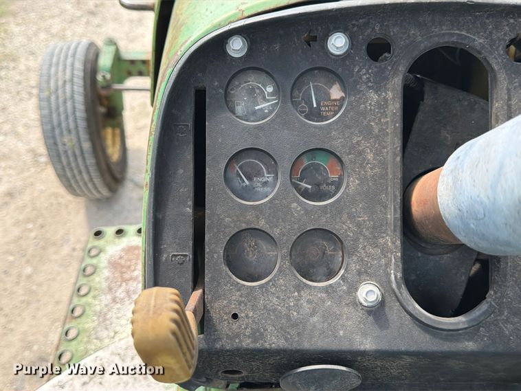 image for item FB8168 John Deere 4430 tractor