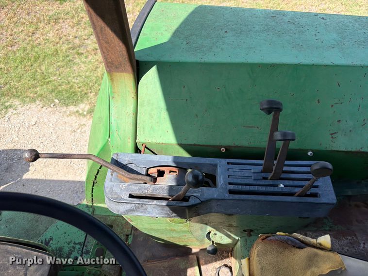 image for item FB8168 John Deere 4430 tractor