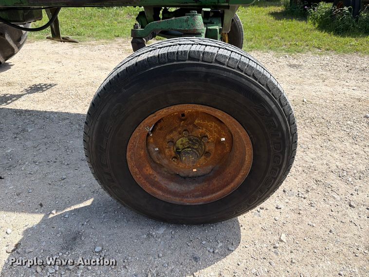 image for item FB8168 John Deere 4430 tractor