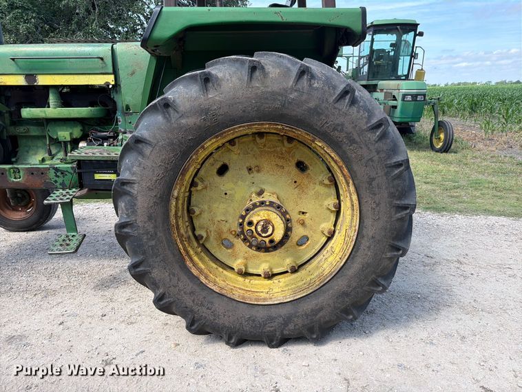 image for item FB8168 John Deere 4430 tractor