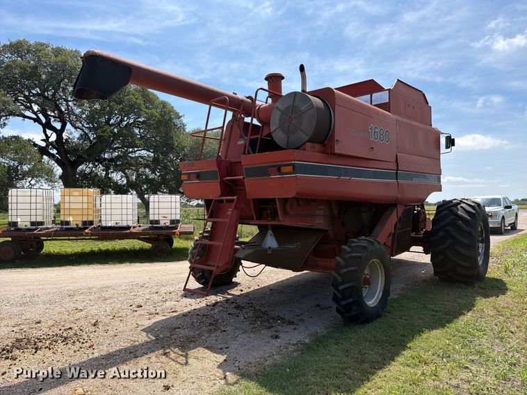 image for item FB8169 Case IH 1680 Axial-flow combine