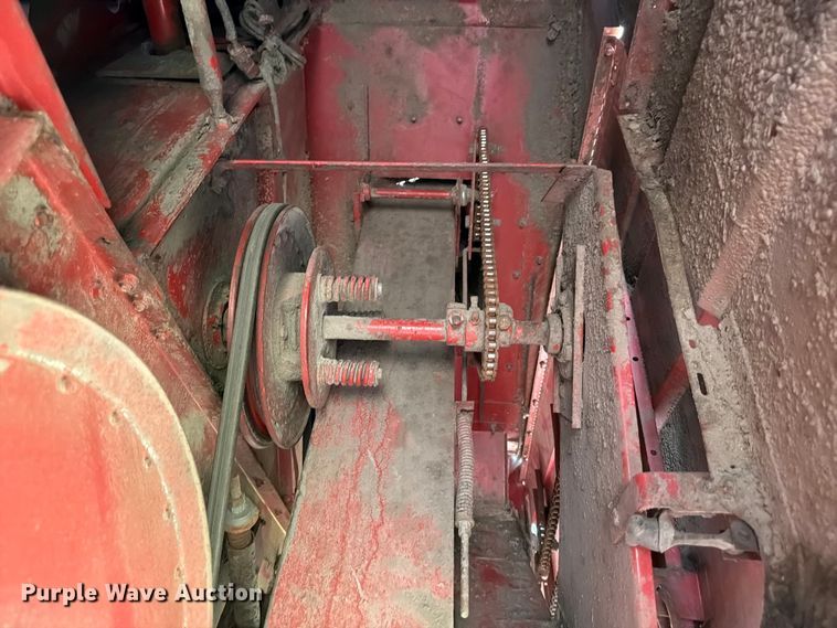 image for item FB8169 Case IH 1680 Axial-flow combine